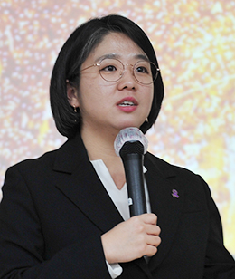 용혜인 국회의원이 기본소득 실현 전략을 설명하고 있다. ⓒ 무한정보신문